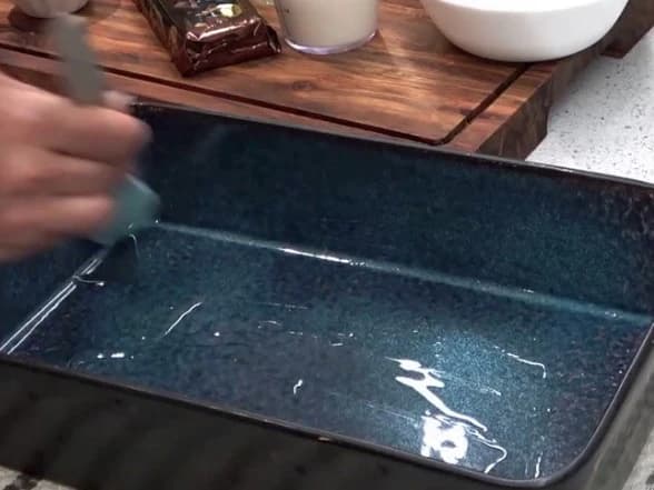 Smurt bakeform på 20x30 cm klar til kakebatter